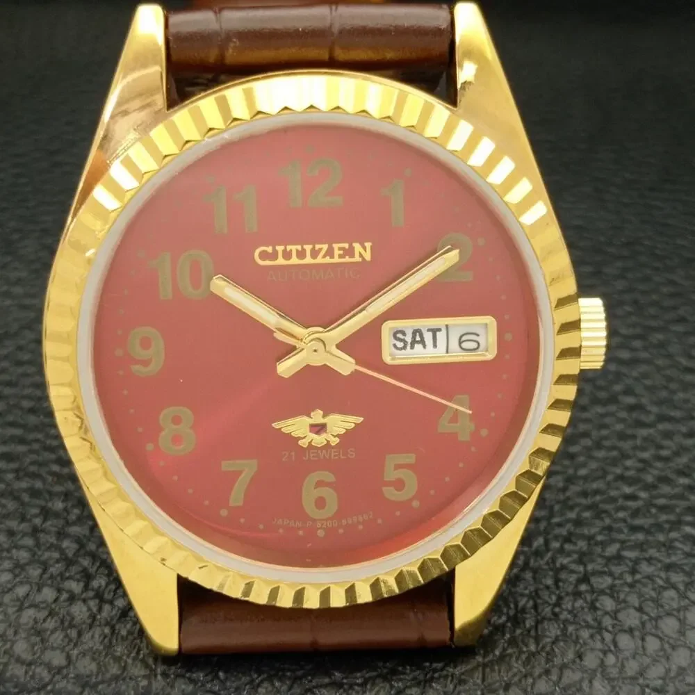Vintage 1977 Citizen Automatic Mens Gold Watch W/daydate & Red accents - Picture 4 of 8